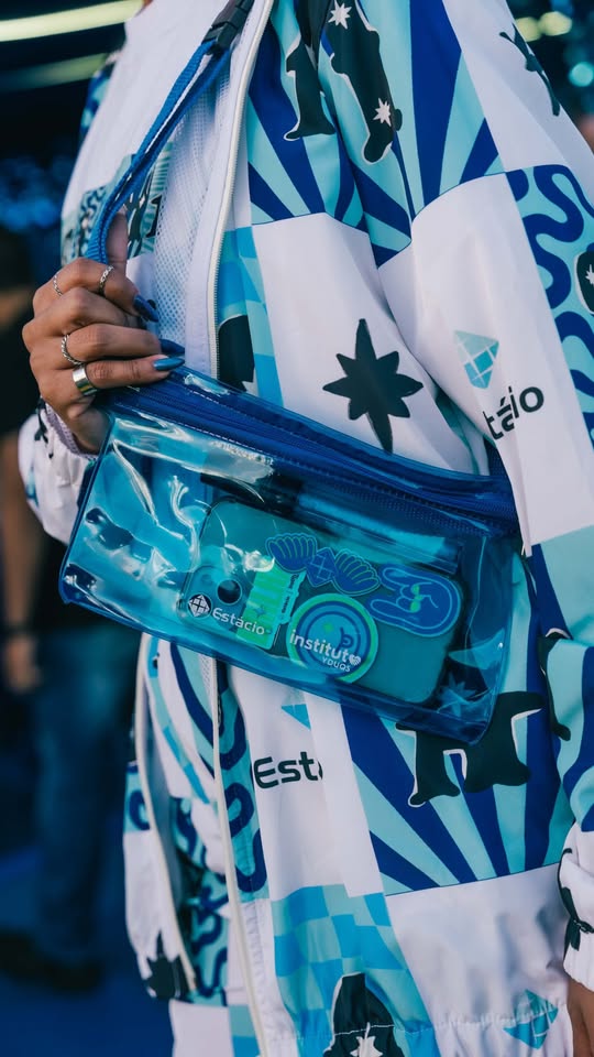 Nem toda lembrança inesquecível acontece em frente ao palco. Algumas começam no nosso estande! 💙✨