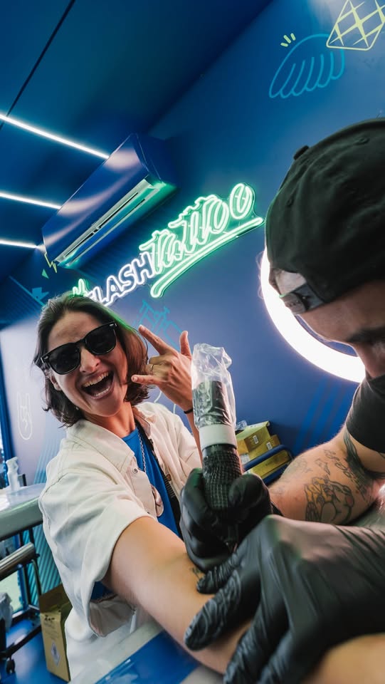 A Flash Tattoo que vocês amaram está de volta no meu estande! ✨