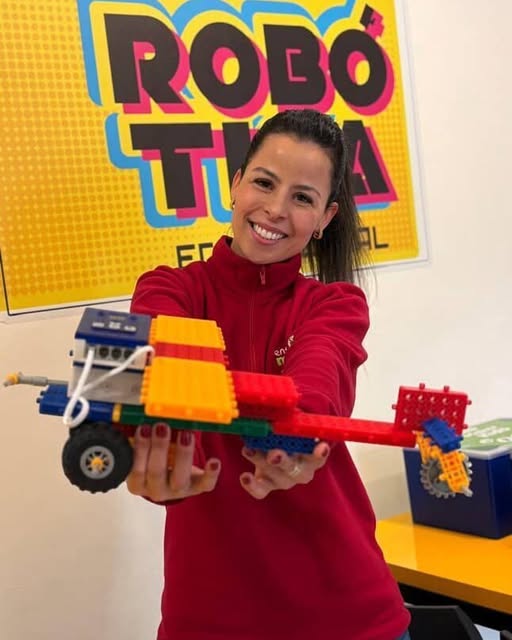 Nem todo aprendizado começa no caderno.